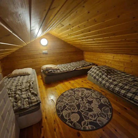 Hietajaerven Helmi, Moekki 1 Chalet