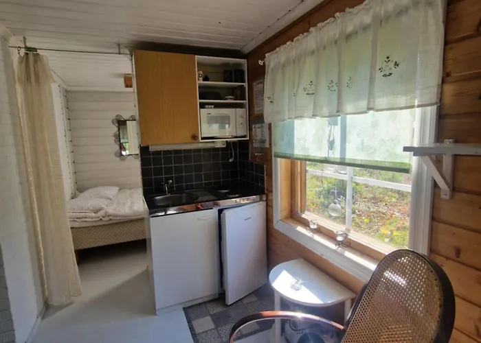 Hietajaerven Helmi, Moekki 1